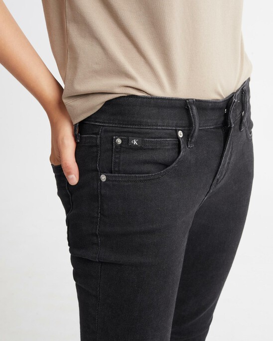 LOW IMPACT WASH BODY ANKLE JEANS