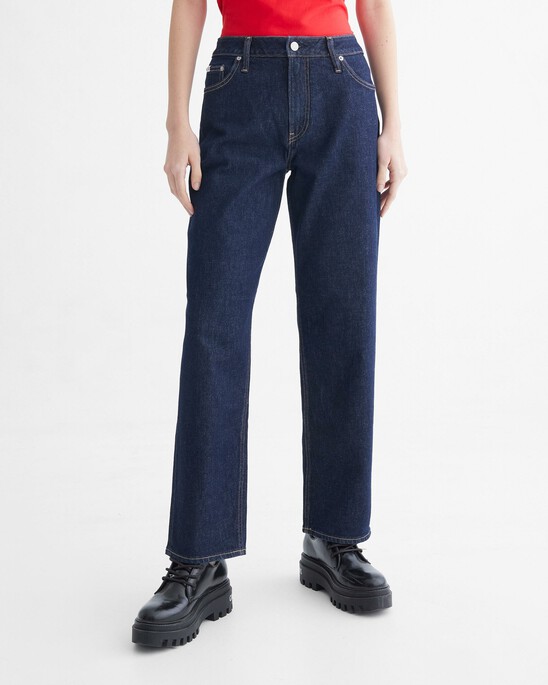 HIGH-RISE RELAXED JEANS