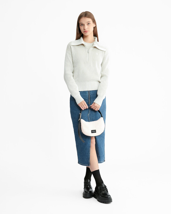Sherpa Crescent Bag 22Cm