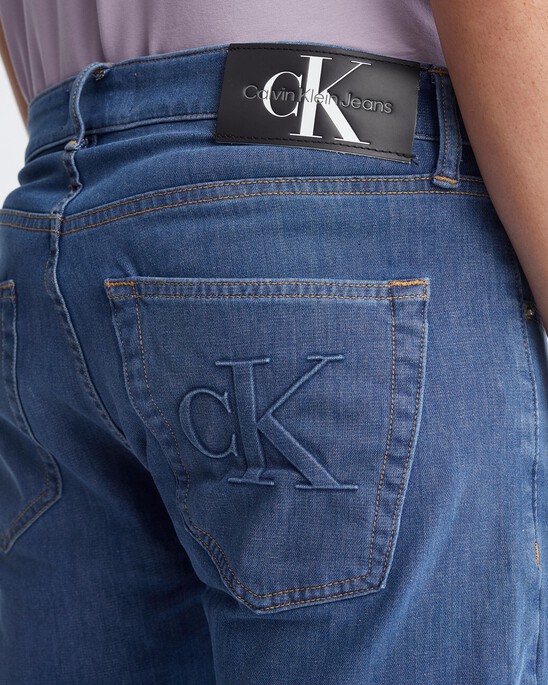 Ultimate Stretch Modern Taper Jeans