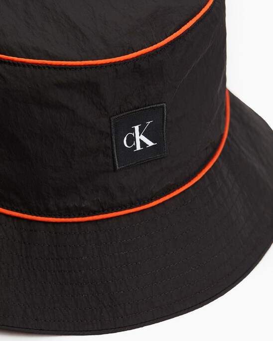 INSIDE OUT REVERSIBLE BUCKET HAT