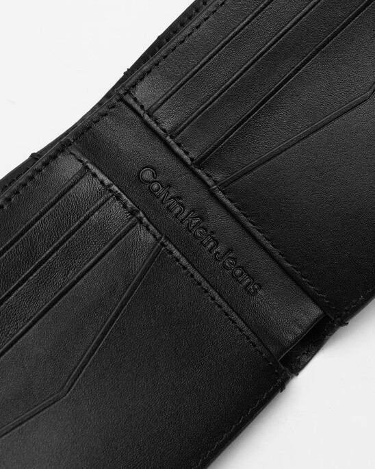 LEATHER LOGO HARDWARE BILLFOLD WALLET