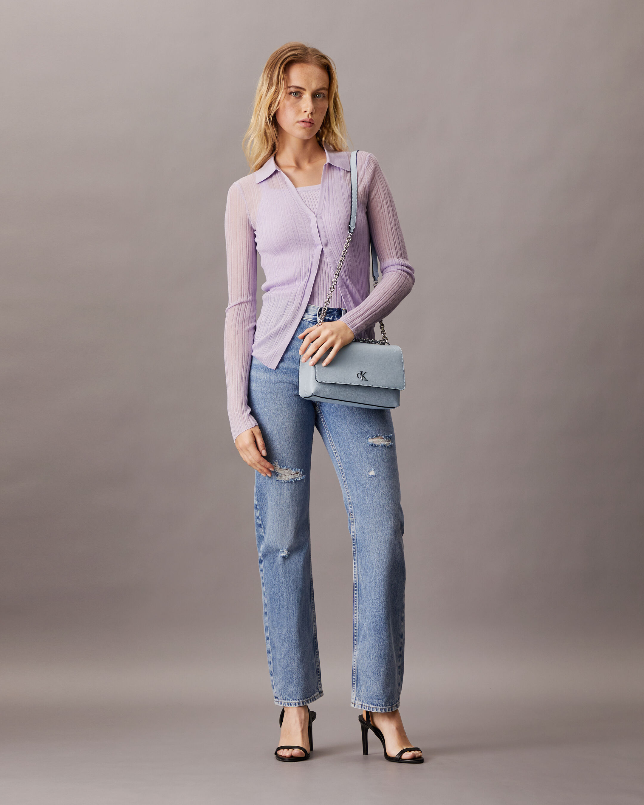 ショルダーバッグ・ポシェット 25SS   Minimal Monogram Flap Shoulder Bag img01.jpg
