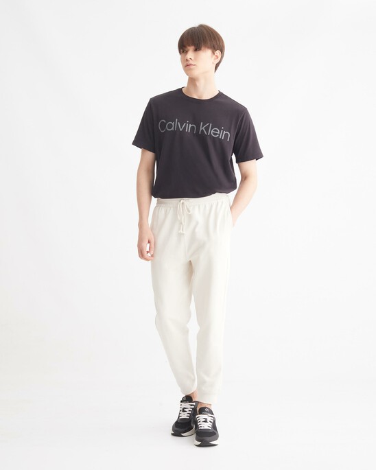ESSENTIALS LOGO GRAPHIC TEE