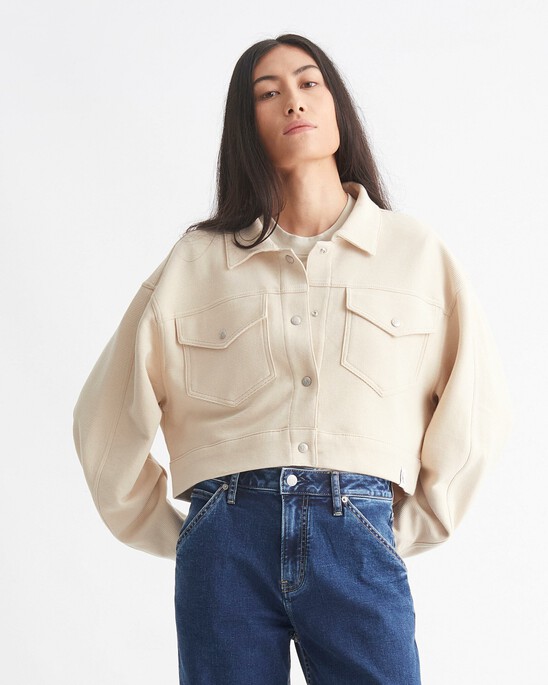 PREMIUM ESSENTIALS CROPPED TRUCKER JACKET