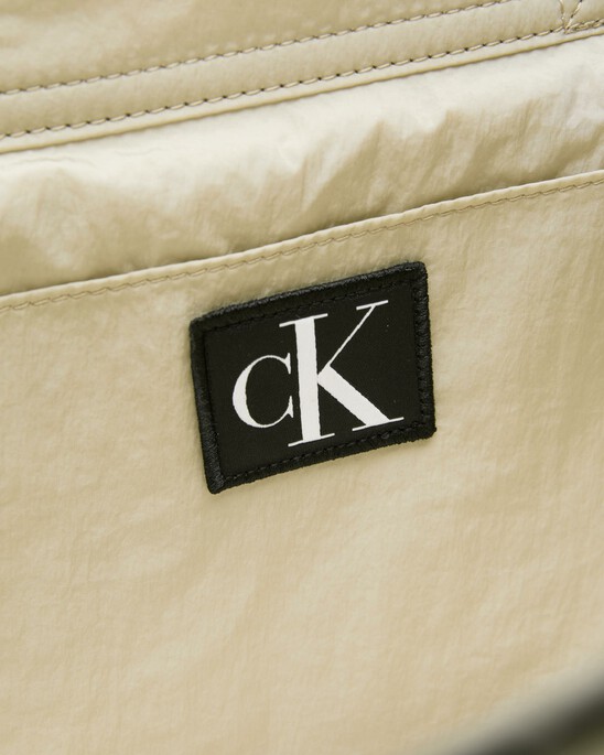 CITY NYLON SQUARE TOTE