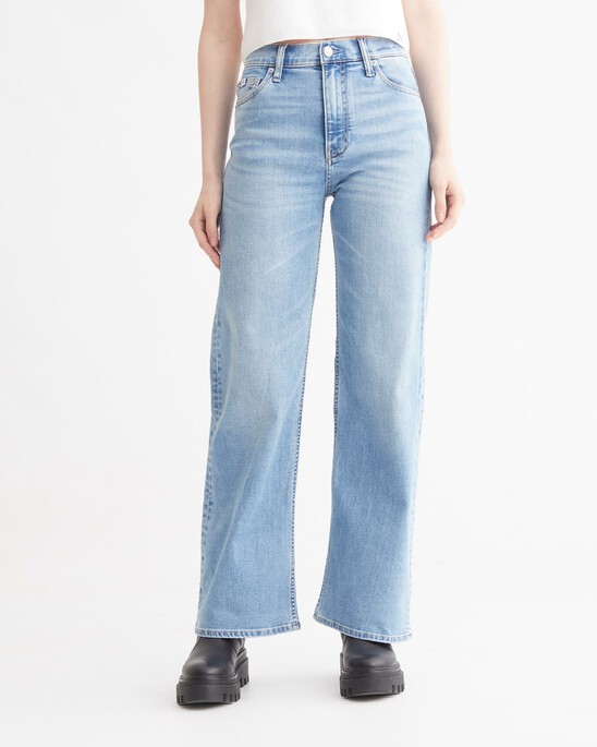 37.5 LIGHT BLUE WIDE LEG JEANS