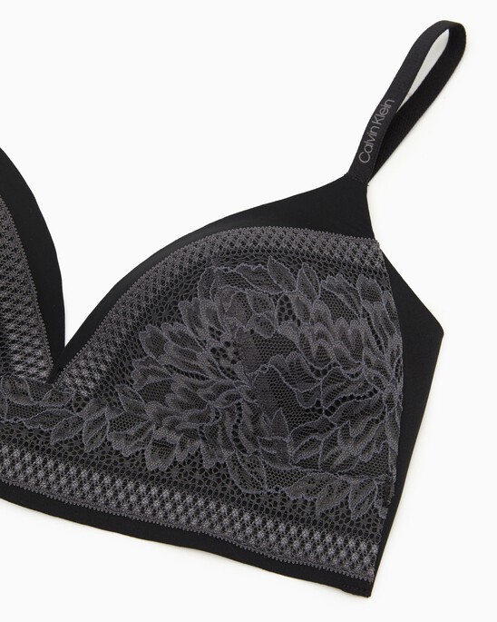 INVISIBLES LACE LIGHTLY LINED TRIANGLE BRA