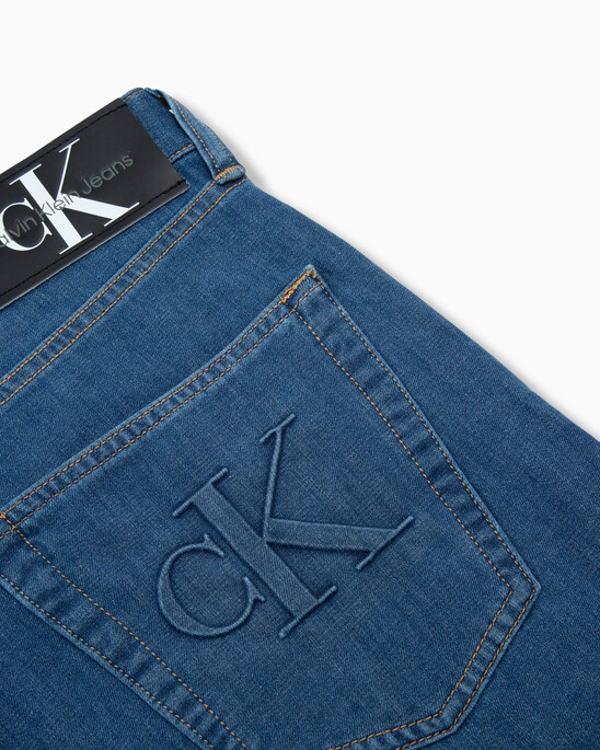 Ultimate Stretch Modern Taper Jeans