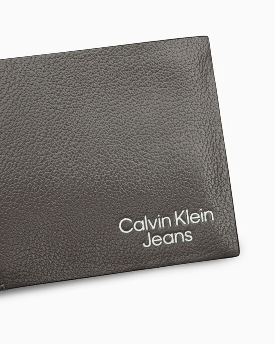 MICRO PEBBLE BILLFOLD WALLET