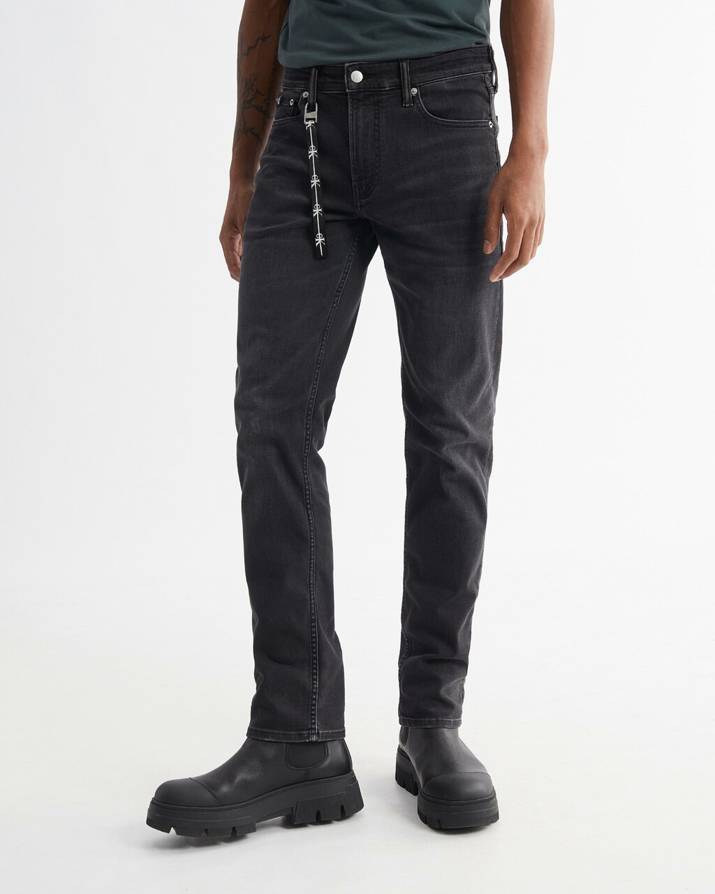 37.5 BODY JEANS WITH LOGO DANGLE, Washed Black Hanger Loop, hi-res