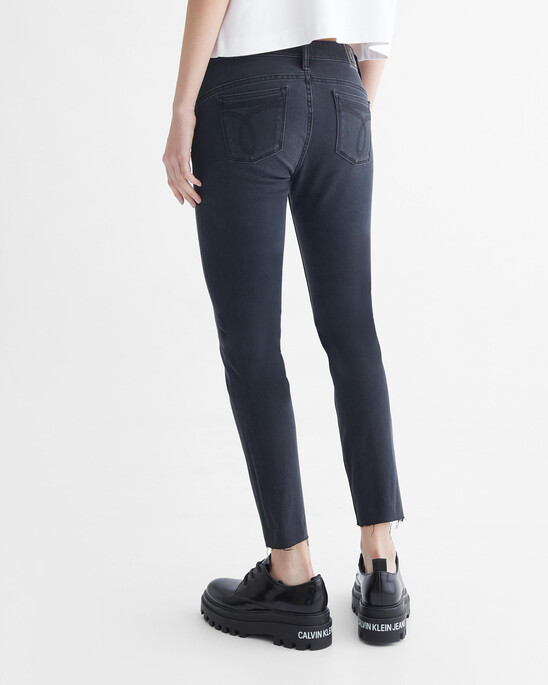 Ultimate Stretch Skinny Cropped Jeans