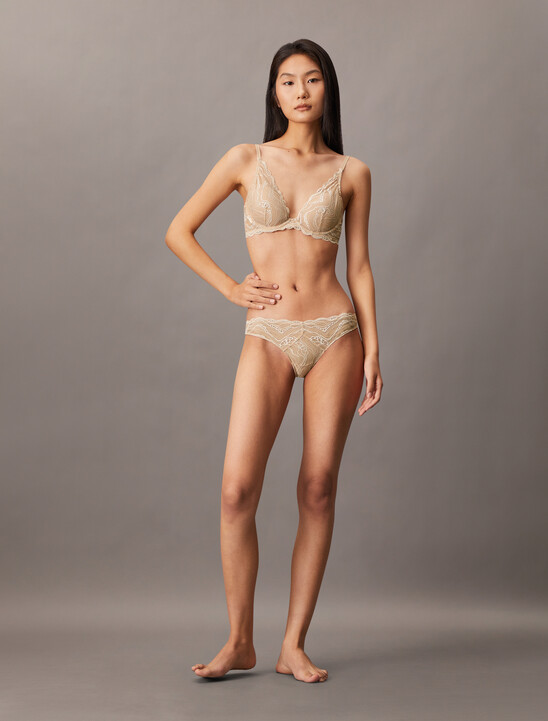 Sensual Stretch Lace Lightly Lined Plunge Bra