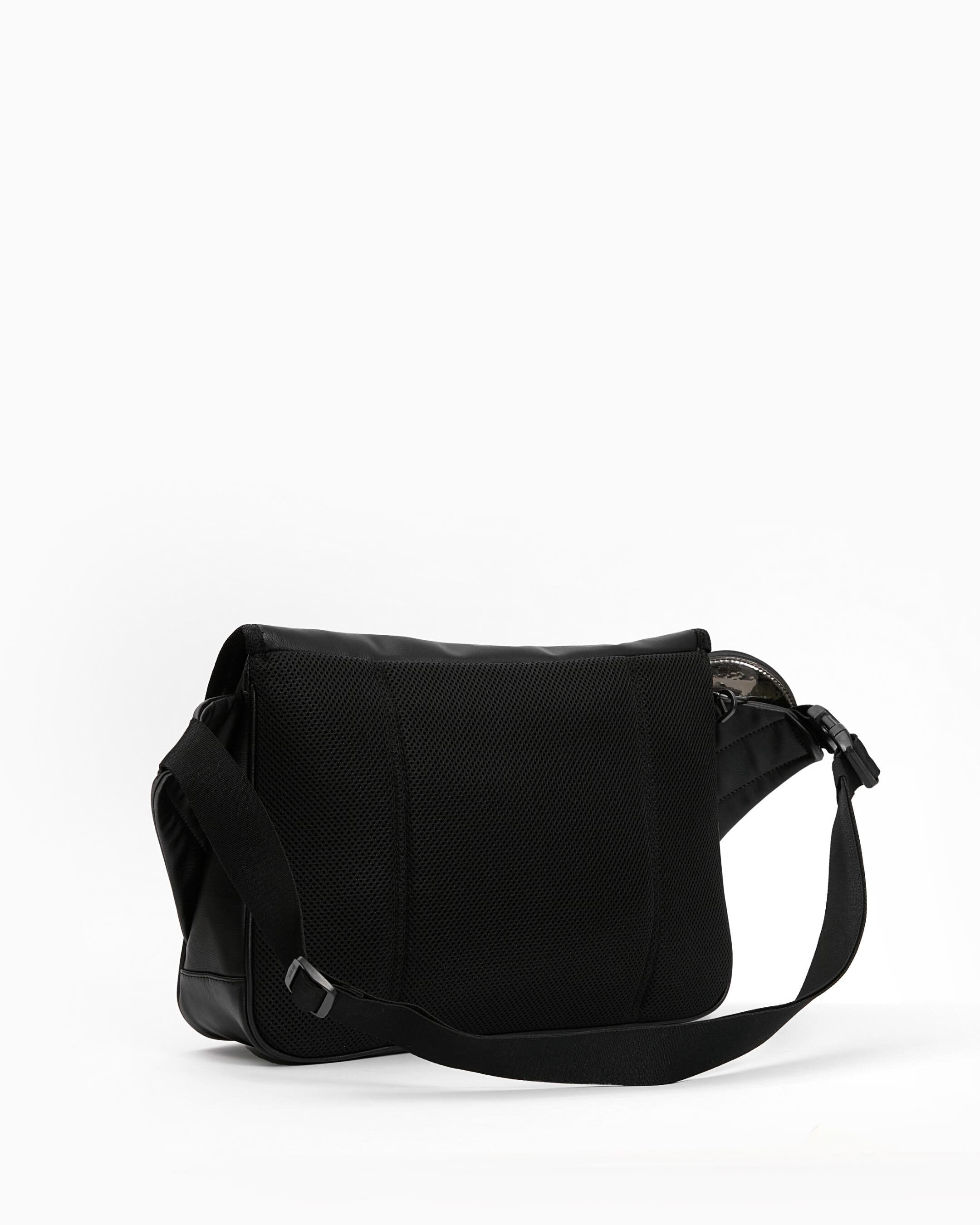Calvin klein messenger bag hotsell