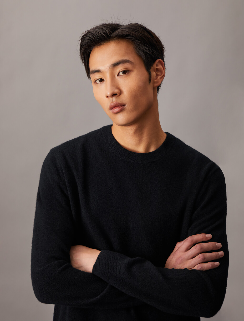 Classic Cashmere Crewneck Sweater, Black, hi-res