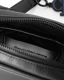 TAGGED REPORTER BAG, BLACK, hi-res