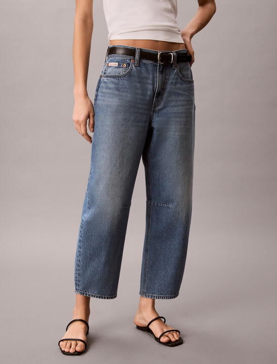 Cropped Barrel Jeans