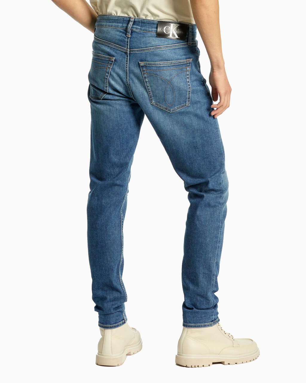37.5 Distressed Modern Taper Jeans, Med Blue Dstr, hi-res