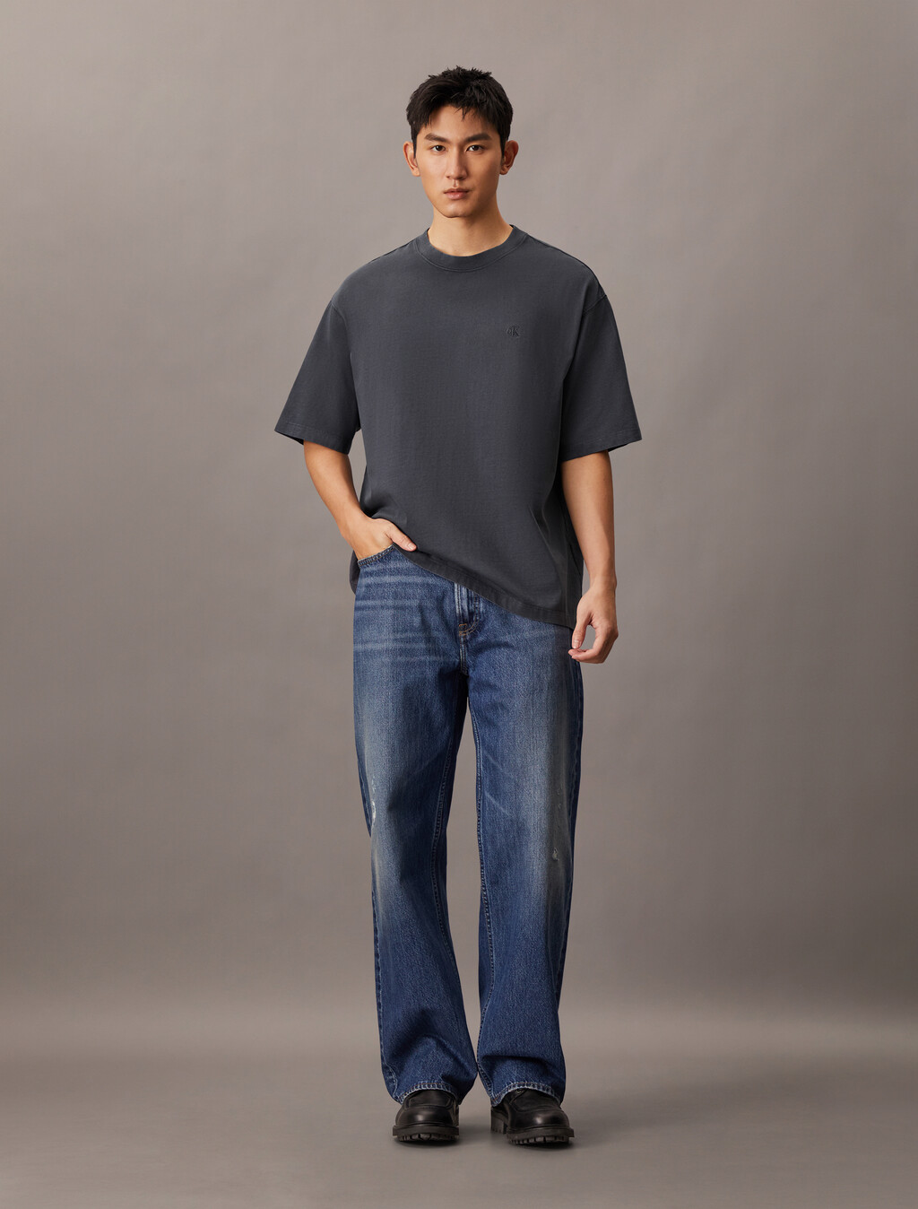 Relaxed Heavy Jersey T-shirt, Ebony, hi-res