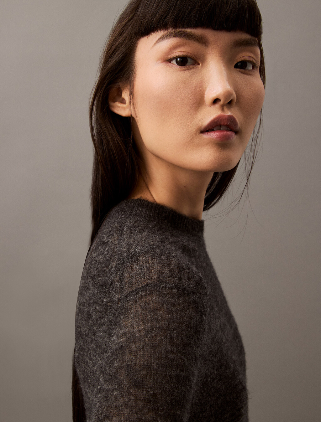 Sheer Alpaca Fine Gauge Crewneck Sweater, Gun Metal Heather, hi-res