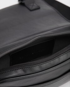 Tagged Flap Camera Bag 22Cm, BLACK, hi-res