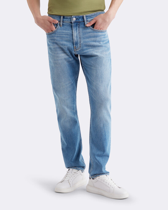 37.5 Authentic Straight Jeans