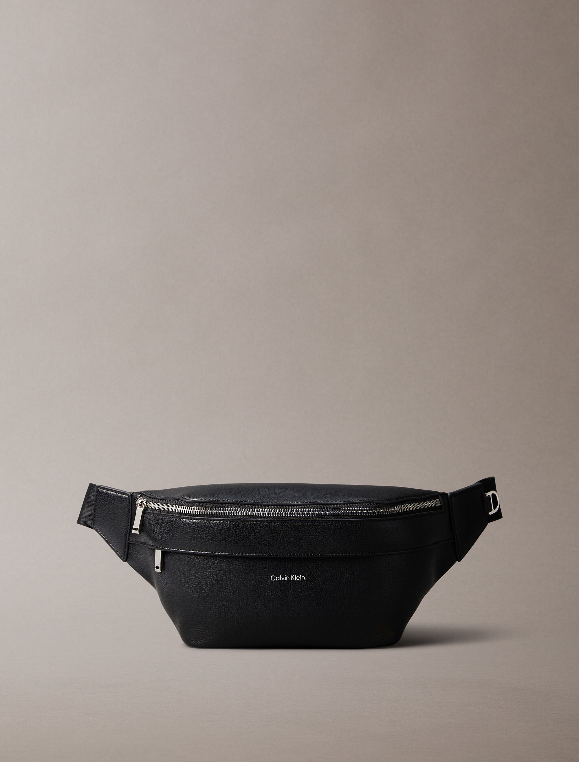 ハンドバッグ   Men's CK Micro Pebble Waist Bag 4D3002G UB1 4D3 Calvin Klein Jeans - Micro Pebble Waist Bag 38 / エンボス