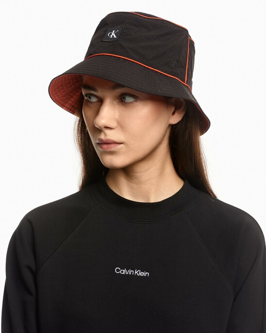 INSIDE OUT REVERSIBLE BUCKET HAT
