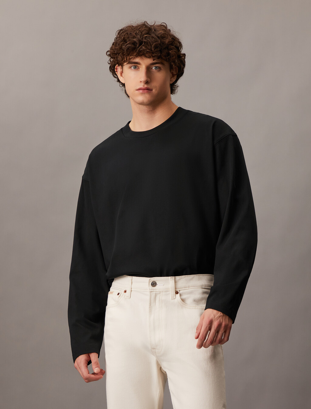 Embossed Logo Relaxed Long Sleeve Tee, Ck Black, hi-res