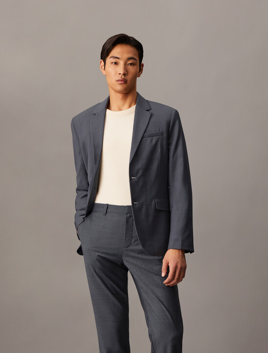 Refined Wool Slim Blazer