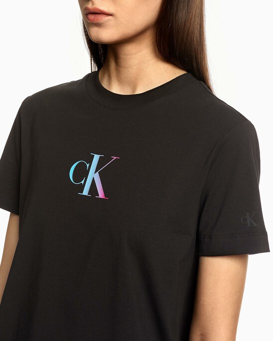 GRADIENT LOGO SHORT SLEEVE TEE