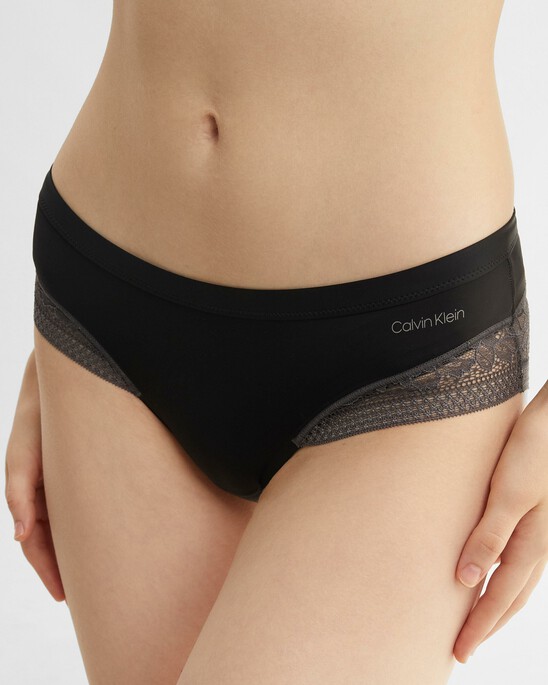 Invisibles Lace Hipster