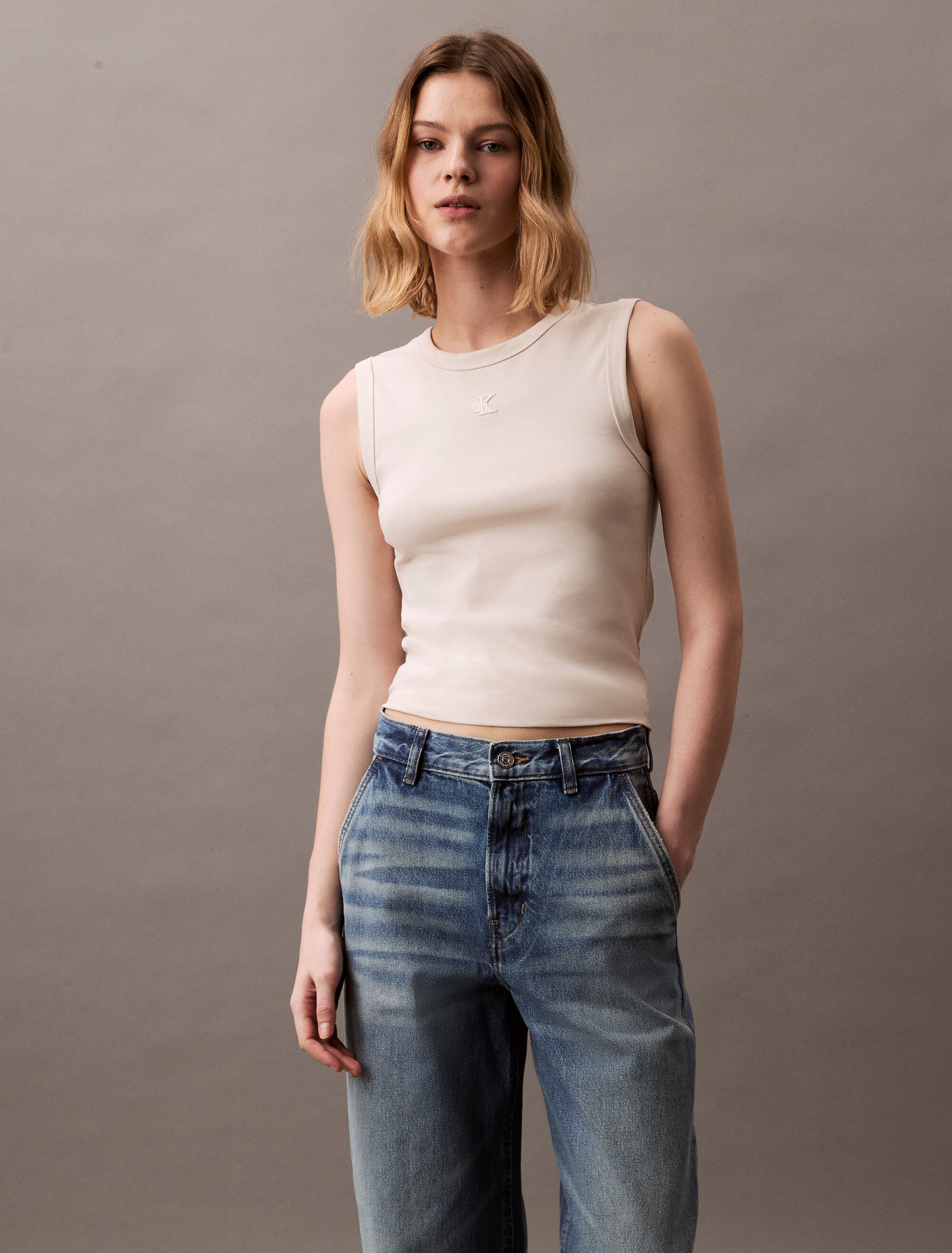 ★早期完売★CK JEAN★Women's Logo Baby Crop T-shirt★大人気 Monogram Logo Ribbed Baby Tee | Calvin Klein
