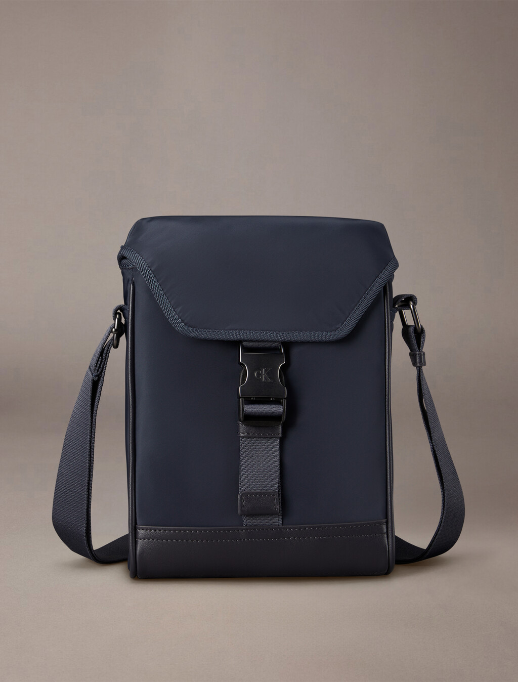 Speed Clip Top Flap Reporter Bag, India Ink, hi-res