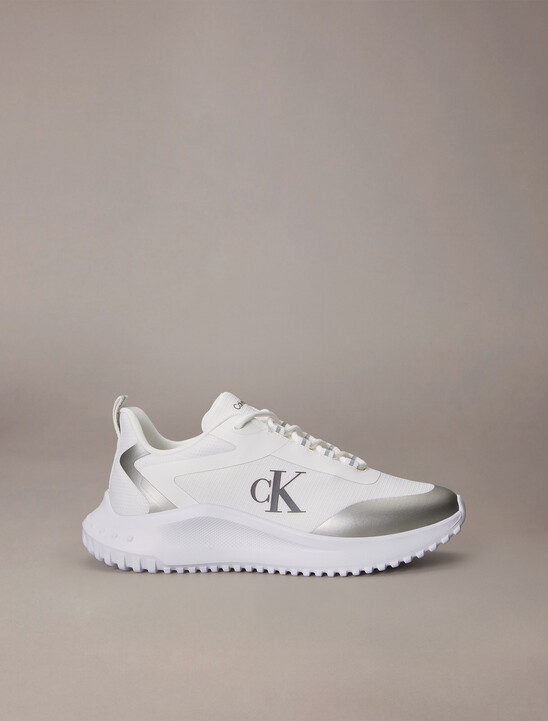 Mix Media Low Top Runner