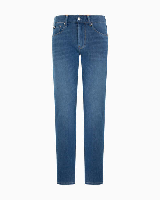 Ultimate Stretch Modern Taper Jeans