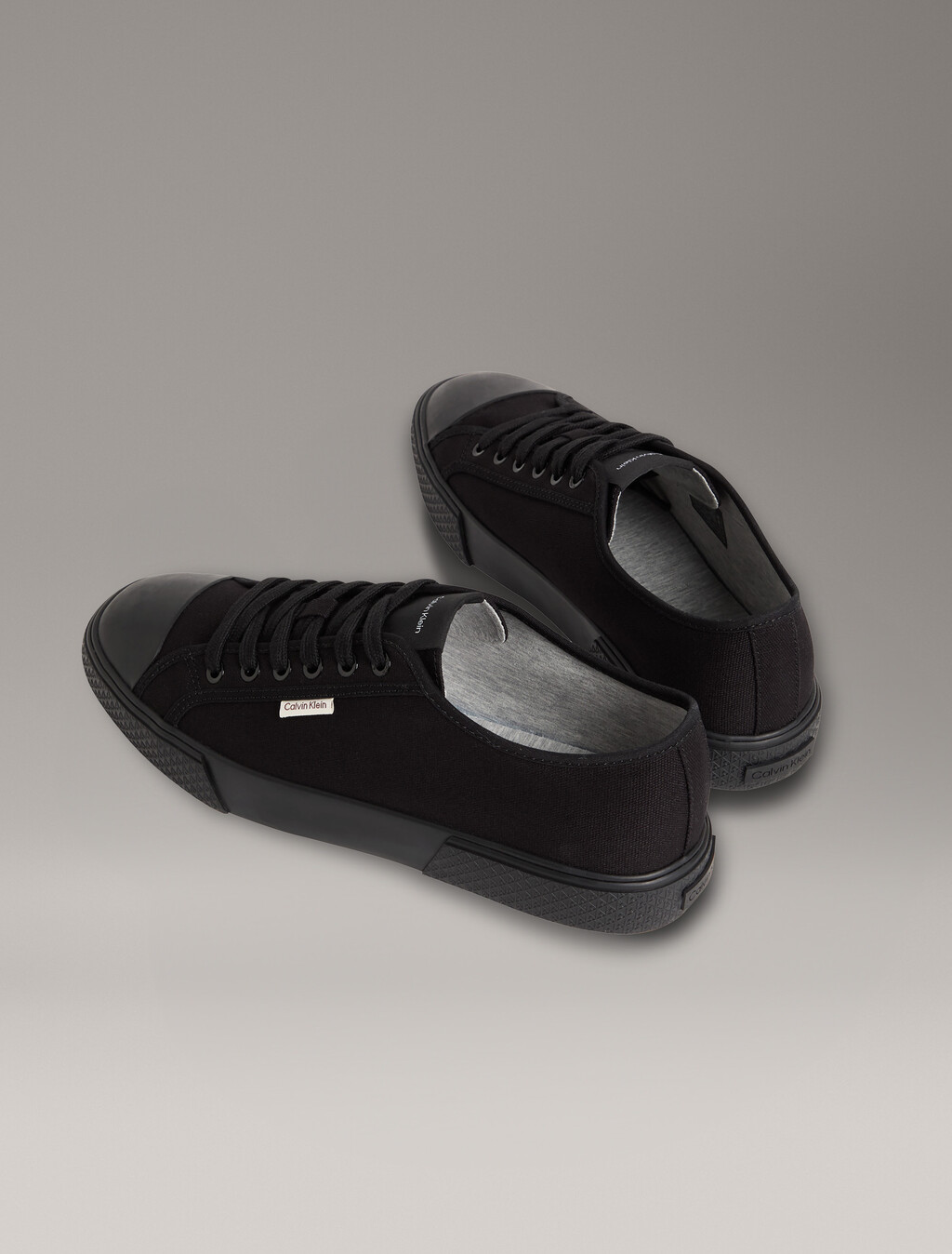 Alvaro - Cotton Canvas Logo Trainers, Triple Black/Honey, hi-res