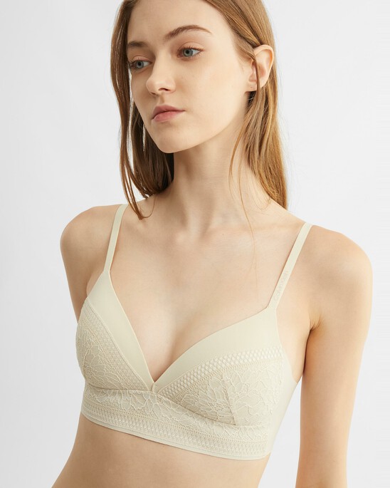 INVISIBLES LACE LIGHTLY LINED TRIANGLE BRA