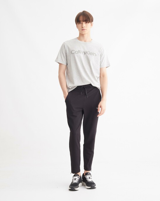 ESSENTIALS LOGO GRAPHIC TEE