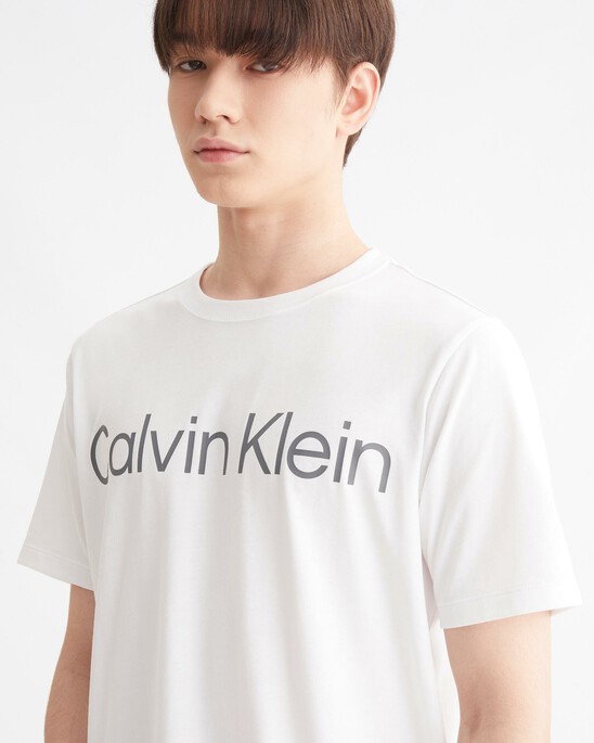 ESSENTIALS LOGO GRAPHIC TEE