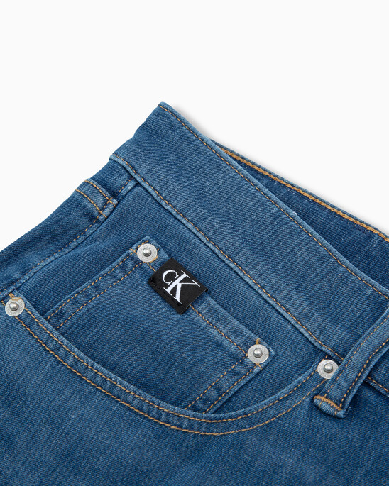 Ultimate Stretch Modern Taper Jeans