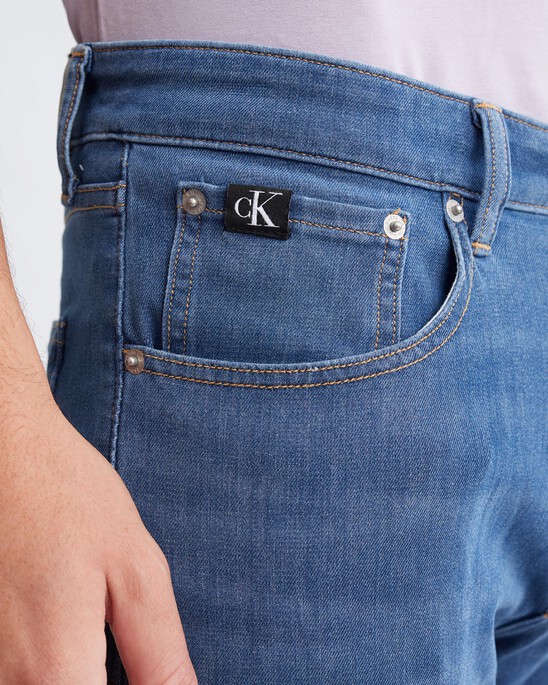 Ultimate Stretch Modern Taper Jeans