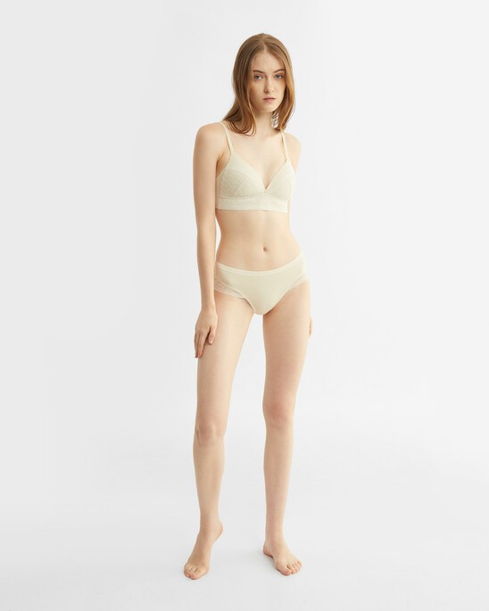 INVISIBLES LACE LIGHTLY LINED TRIANGLE BRA