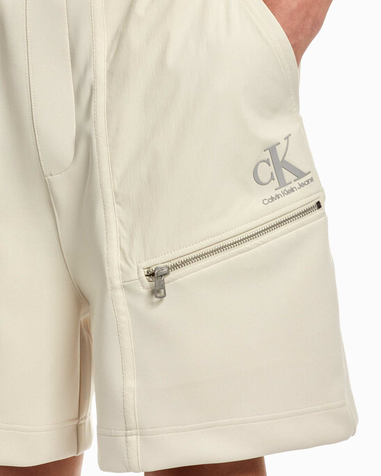 PREMIUM LOGO TAPE SWEAT SHORTS