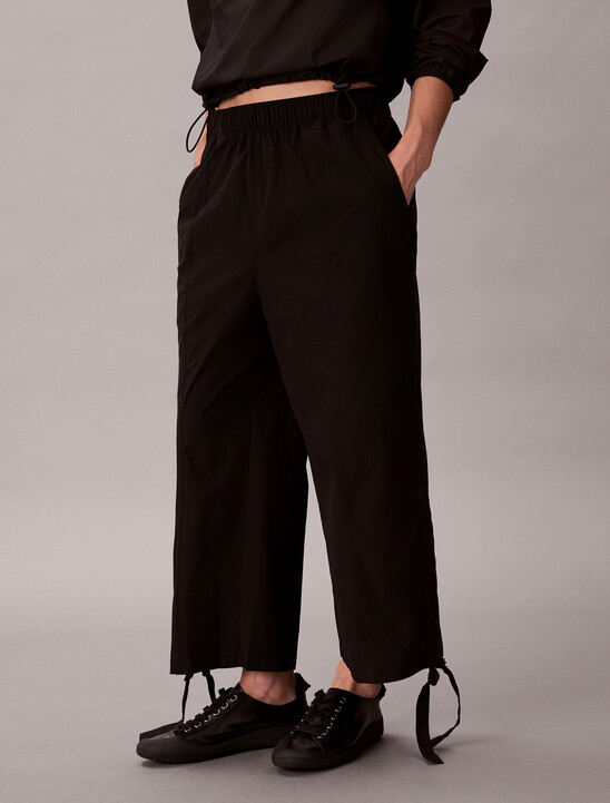 Commuter Capri Cargo Pant