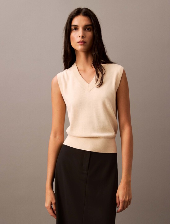 Merino V Neck Shrunken Vest