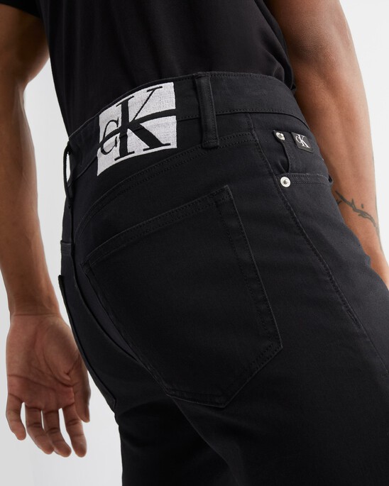 ULTIMATE STRETCH SLIM JEANS