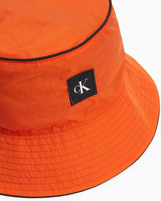INSIDE OUT REVERSIBLE BUCKET HAT