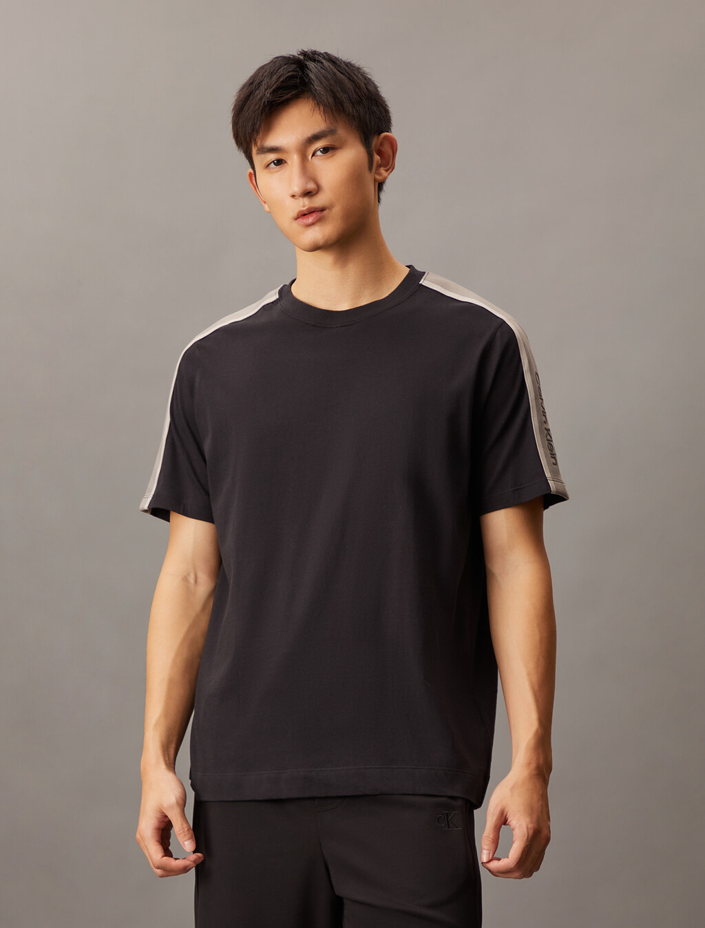 Sport Icon Short Sleeve Tee, Black Beauty, hi-res