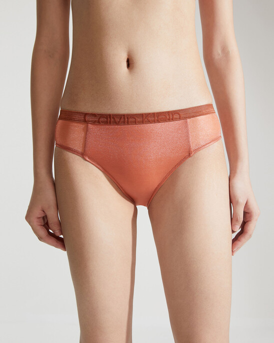 Future Shift High Leg Tanga